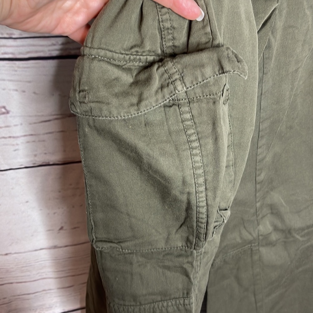 DKNY Pure Olive Green Lightweight Cargo Pants Sz 4! - Picture 3 of 8